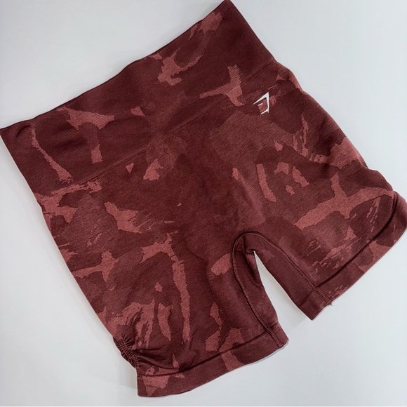 Gymshark  Crop Top and Shorts Set - Picture 2 of 2